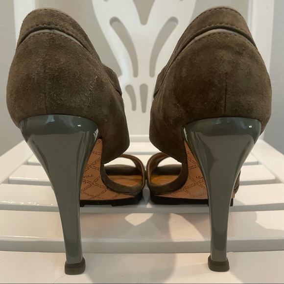 L.A.M.B high Heels grey Leather Size 7.5 on shoe but was too big. - Picture 4 of 7